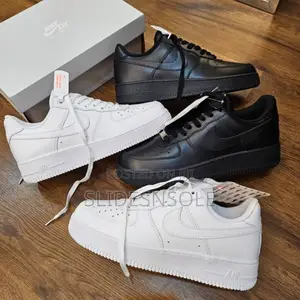 Nike Air Force 1 Low