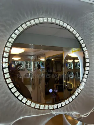 Luxury Circular Crystal Diamond-Crusted Led Smart Mirror