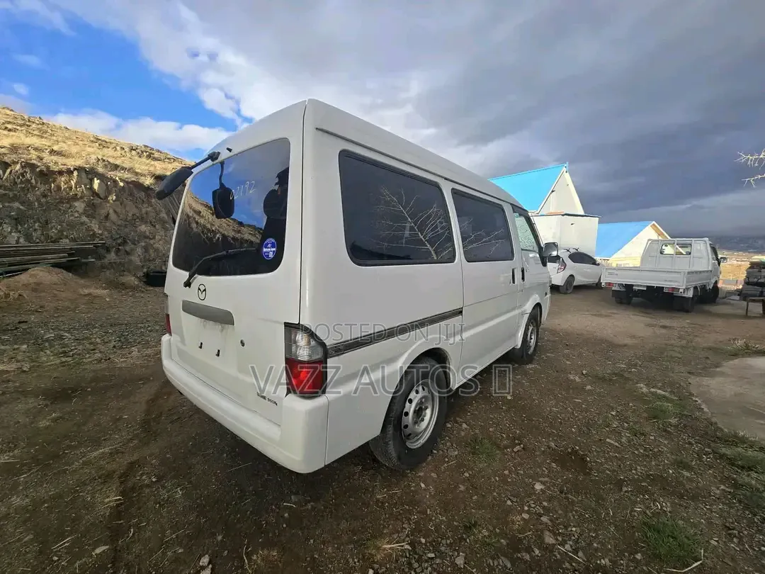 Mazda Bongo 2015 White