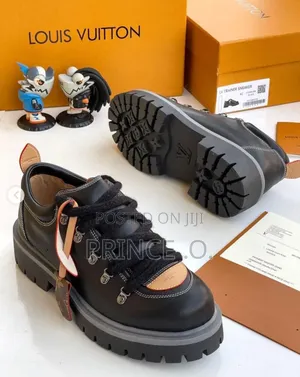 Louis Vuitton Black Leather Shoes