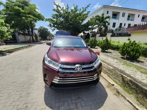 Toyota Highlander LE 4dr SUV (3.5L 6cyl 6A) 2014 Burgundy