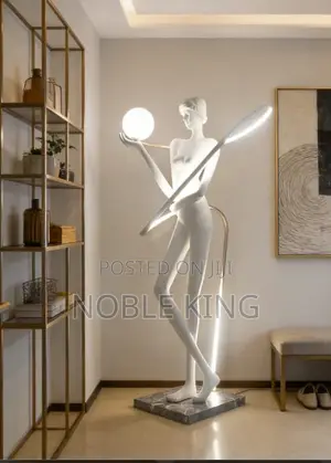 Ss Creative Hotel Large-Scale Floor-to-Ceiling Ornament Figure