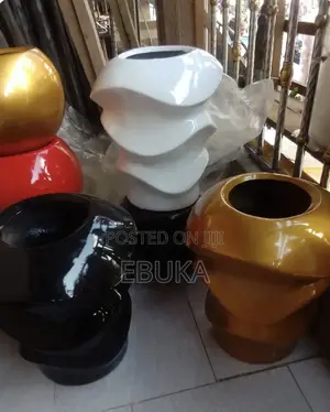 Small Fiber Glass Planters