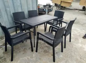 6 Seater Plastic Set
