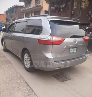 Very Clean Sienna for Hire