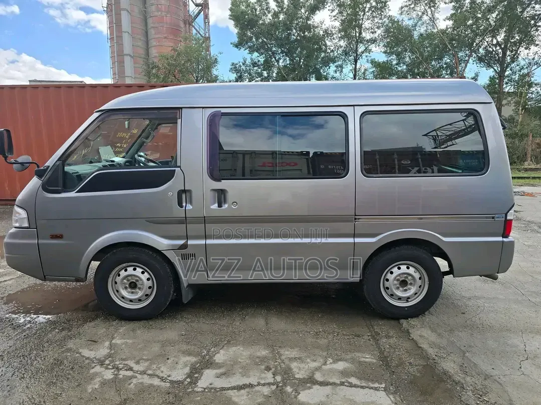 Mazda Bongo 2010 Silver