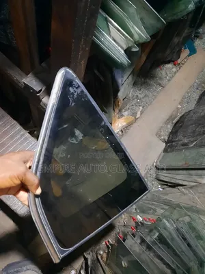 Complete Last Vent Glass for Toyota Rav 4 2014 Model Available Now