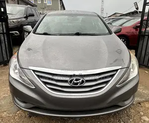 Hyundai Sonata GLS Sedan FWD (2.4L 4cyl 6A) 2013 Gray
