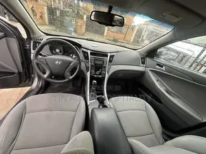 Hyundai Sonata GLS Sedan FWD (2.4L 4cyl 6A) 2013 Gray