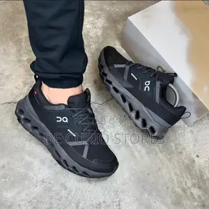 Quality Cloud Horizon Waterproof Sneakers
