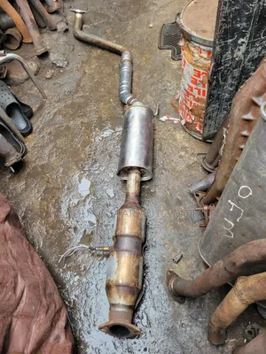 Center Catalyst for Hyundai Elenctra 2016 Model 4plug