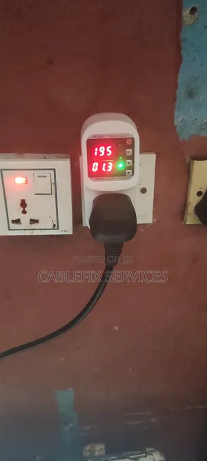 Adjustable Voltage/Current Protective Socket