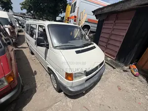 Volkswagen Transporter 2002 White