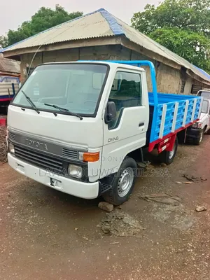 Nigeria Used Toyota Dyna 100 Old Model
