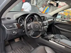 Mercedes-Benz M Class ML350 4MATIC 4dr SUV AWD (3.5L 6cyl 7A) 2015