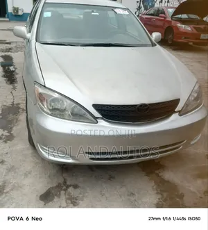 Toyota Camry LE 4dr Sedan (2.4L 4cyl 4A) 2004 Silver