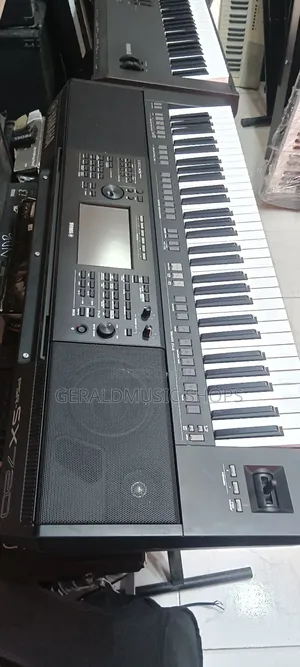 Uk Used Yamaha PSR-Sx720