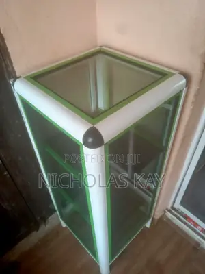 Show Glass