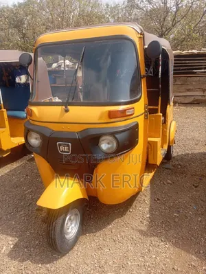 Bajaj RE 2023