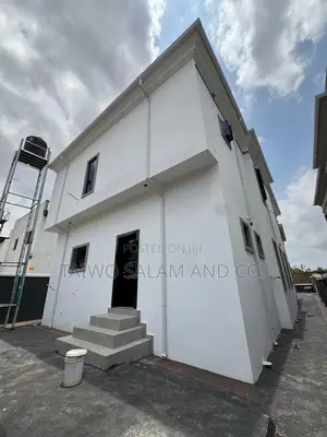 4bdrm Duplex in Akobo for sale
