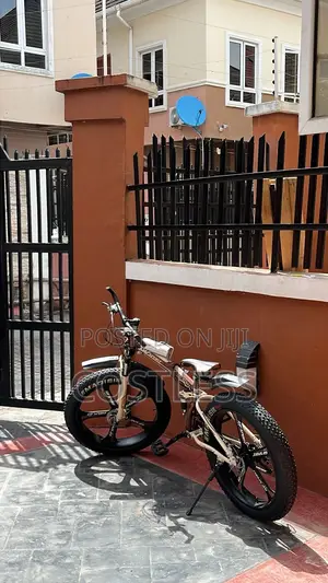 26’ Fat Tire Mountain Bike.