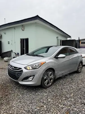 Hyundai Elantra Limited 4dr Sedan (1.8L 4cyl 6A) 2015 Silver