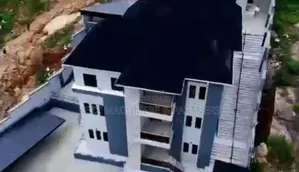 5bdrm Duplex in Guzape , Abuja , Fct for sale