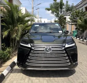 Lexus LX 600 2022 Green