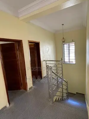 5bdrm Duplex in Ikota for rent