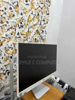 Desktop Computer Asus Vivo AiO V272UA 8GB Intel Core i3 HDD 1T