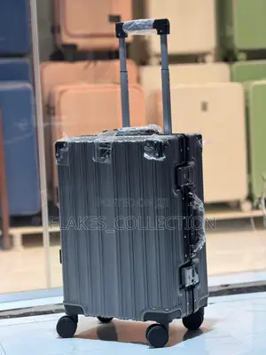 Cabin Size (20 Inches) Luggage Box