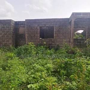 3bdrm Bungalow In Bank Bus Stop, Ifo For Sale