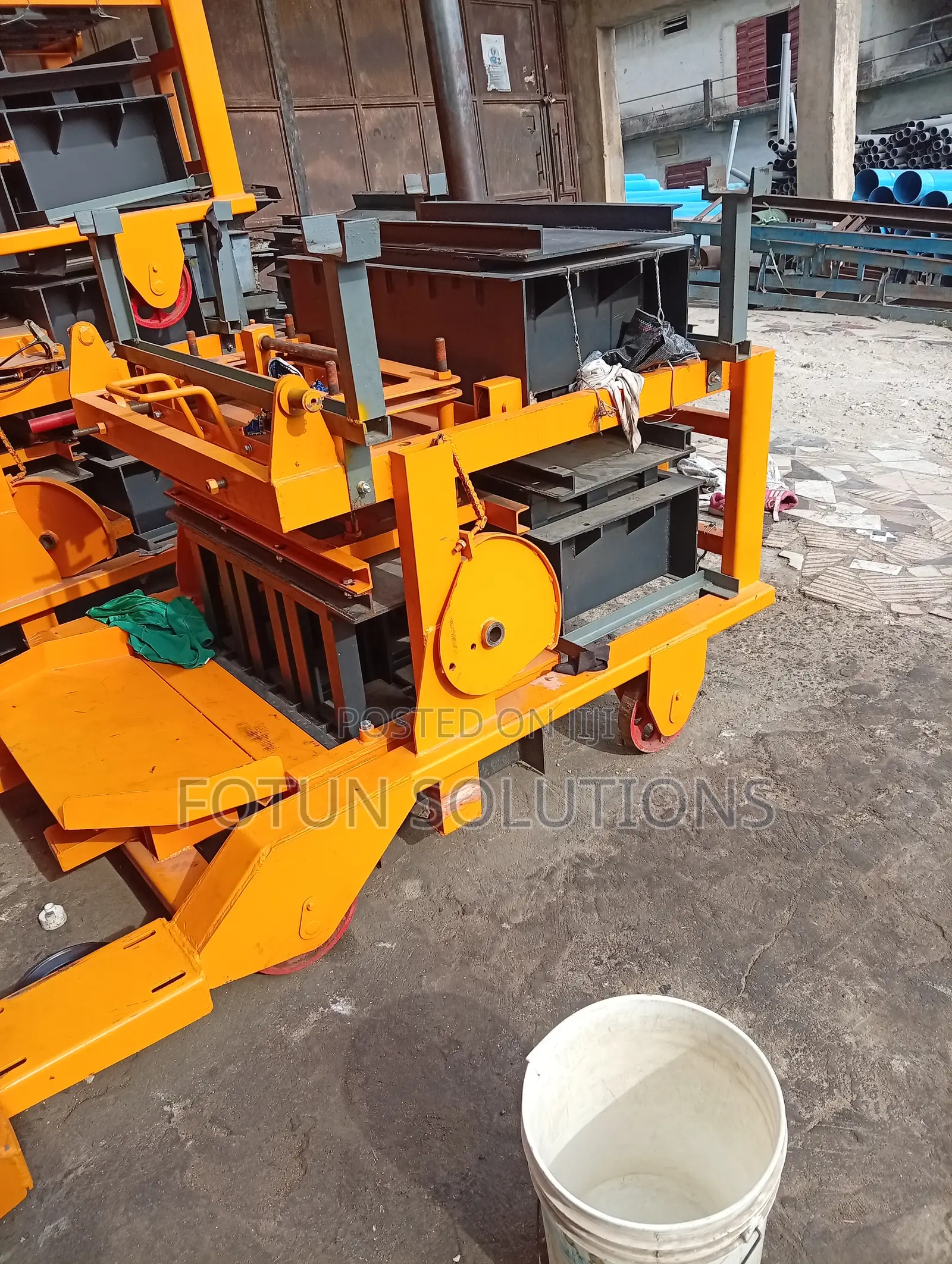 Block Molding Egg Layer Machine