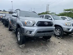 Toyota Tacoma V6 4dr Double Cab 4WD 5.0 ft. SB (4.0L 6cyl 5A) 2015