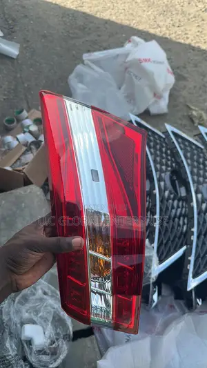 Toyota Avalon 2015 Back Rear Lights Available Now