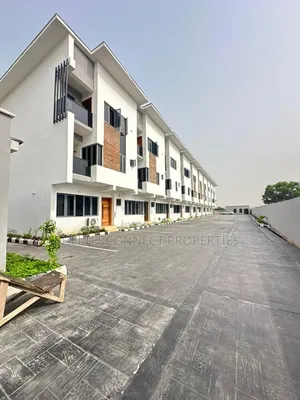 4bdrm Duplex in Lekki Phase 1 for rent