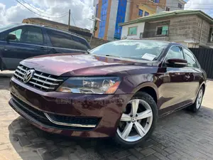 Volkswagen Passat SE with Sunroof 2013 Burgundy