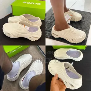Echo Wave Clog Crocs