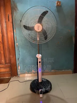 Nexus Rechargeable Standing Fan 18"