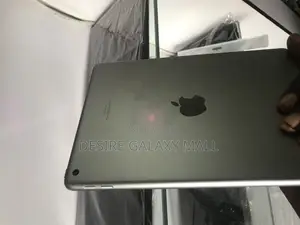 Apple iPad (2025) 32 GB Black