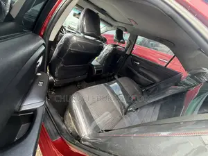 Toyota Camry SE 4dr Sedan (2.5L 4cyl 6A) 2015 Red