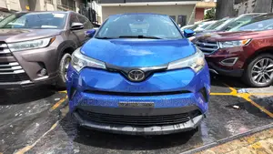 Toyota C-HR XLE FWD 2019 Blue