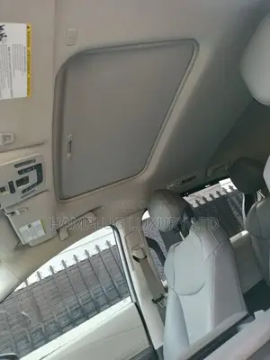 Toyota Sienna 2021 Silver