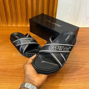 *Ss25 Off-White Arrow-Embroidered Leather Sliders in Black