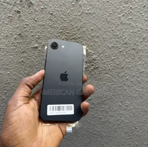 Apple iPhone 16e 128 GB Black