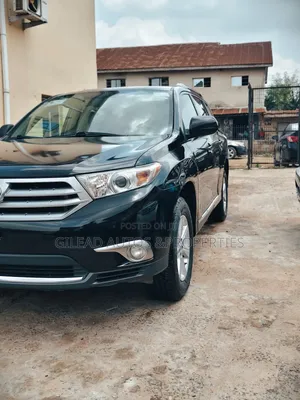 Toyota Highlander SE 2012 Black