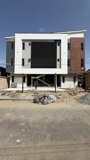 Studio Apartment in Surulere for sale