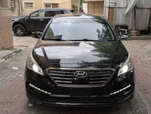 Hyundai Sonata Limited w/Brown Leather PZEV 4dr Sedan (2.4L 4cyl 6A)