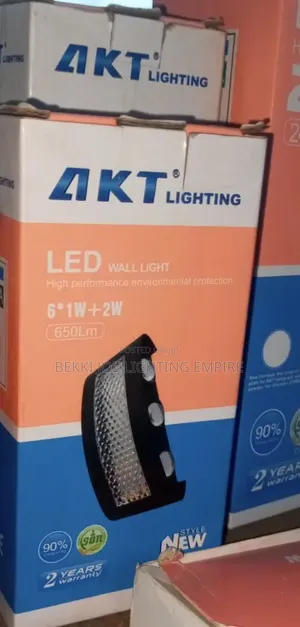 Akt 3 Eyes Up and Down Light