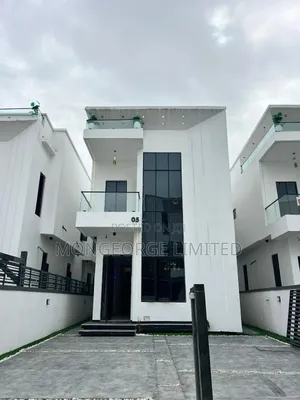 5bdrm Duplex in Chevron for sale
